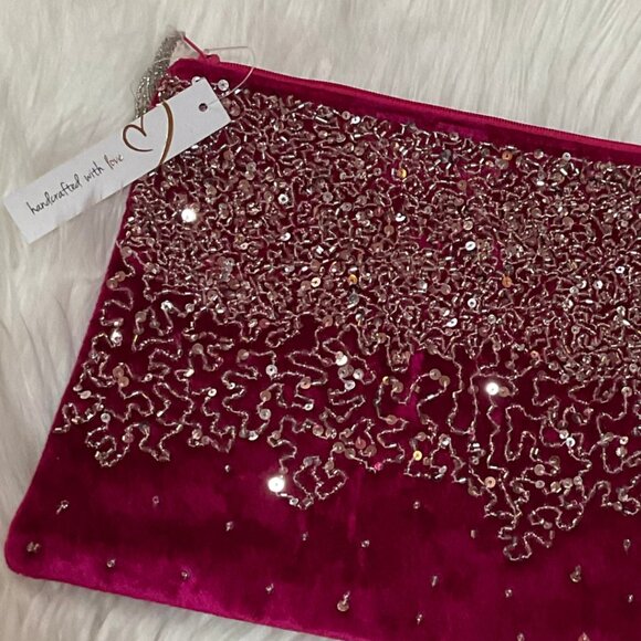 NWT MAGENTA COSMETIC BAG w/SEQUIN DETAIL - Picture 1 of 5